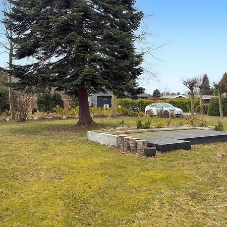 2 Bedroom Cozy In Vaeggerlose
